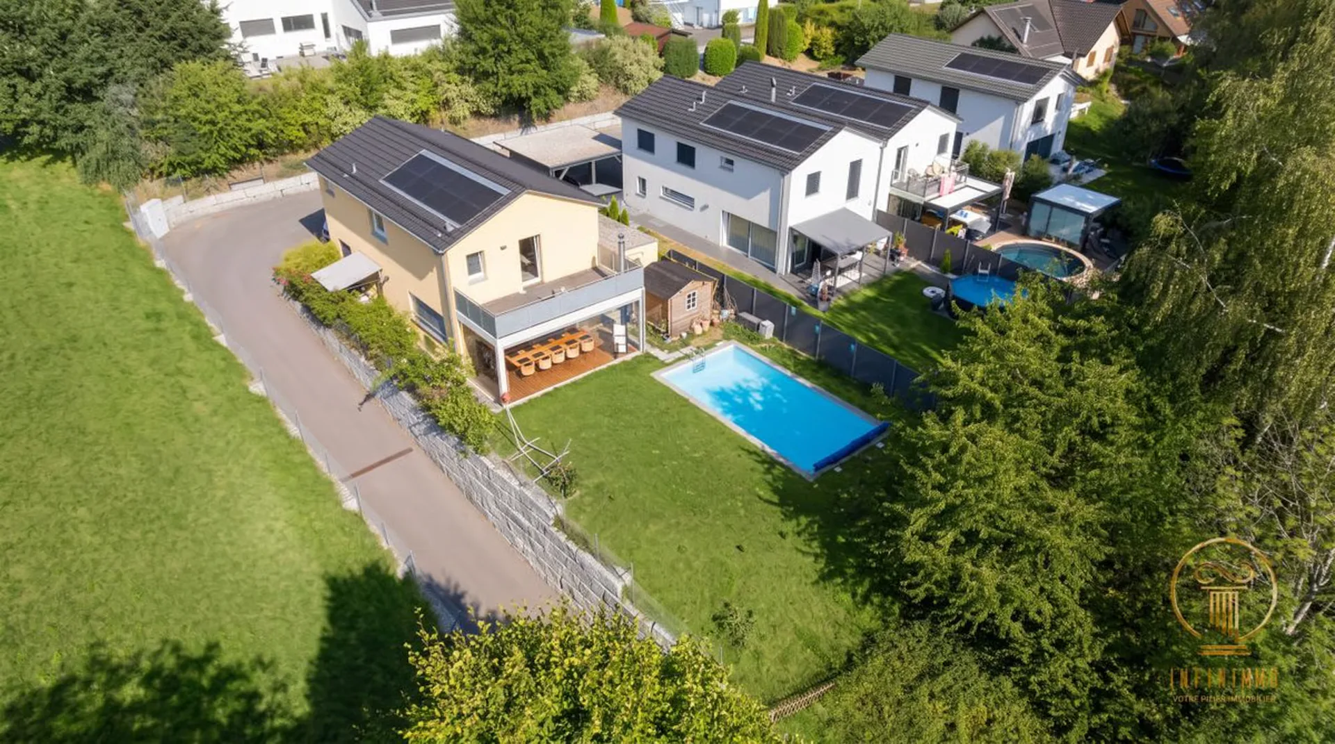 CARROUGE (VD), OBJET RARE ! Maison individuelle de 5.5 pièces avec vue sur le Moléson.