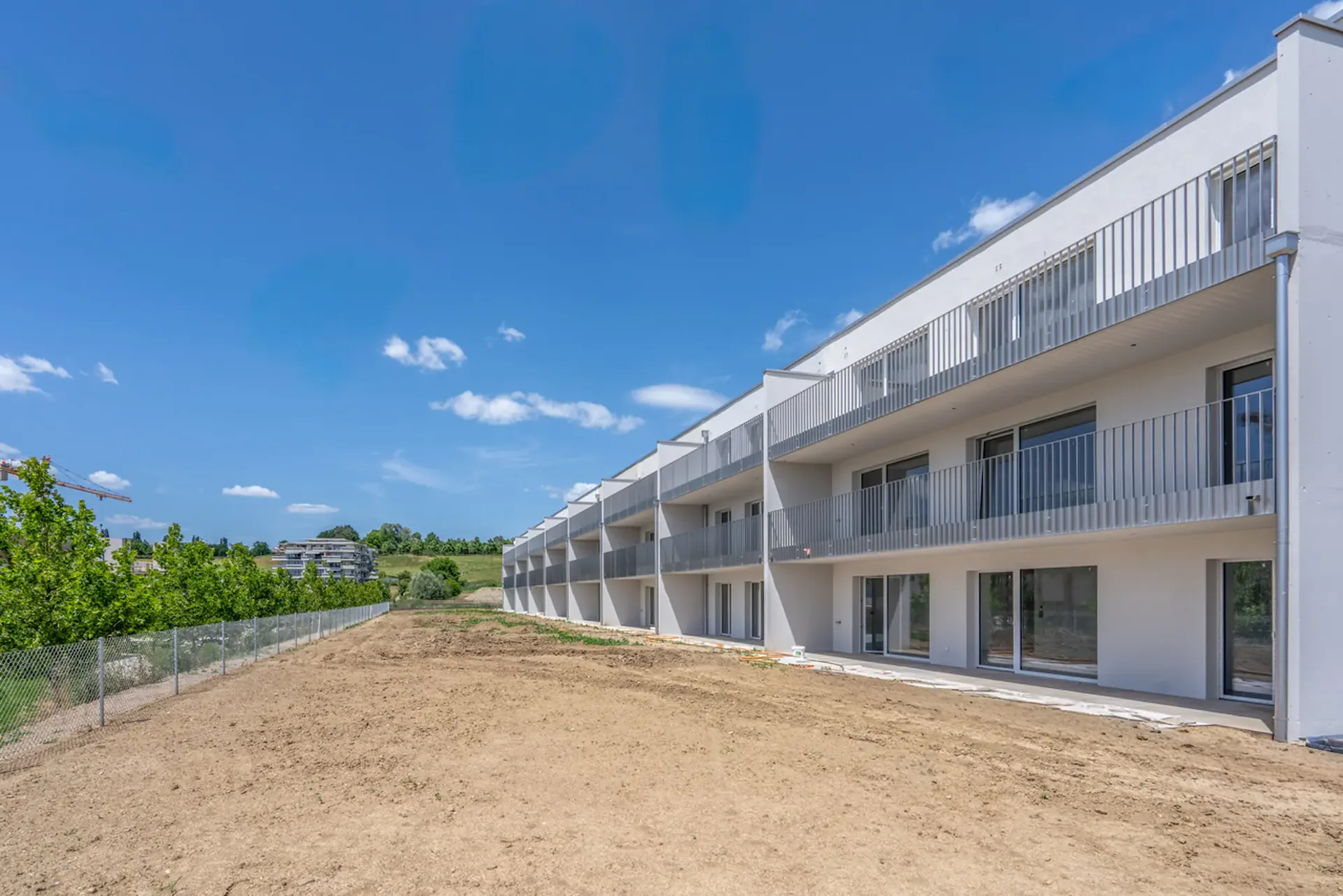 Ideal investor: Exclusive lot of 3 new apartments in PPE
