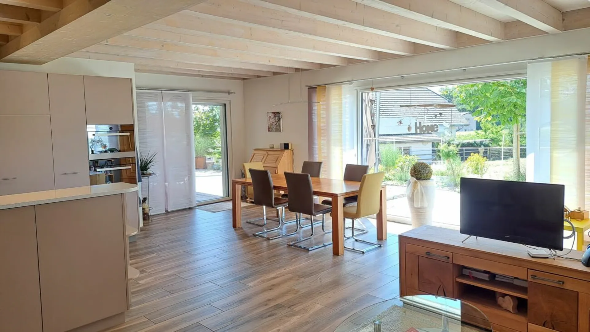 Wohnen im Grünen - hochwertiger 4.5-Zimmer Hausteil mit idyllischem Garten