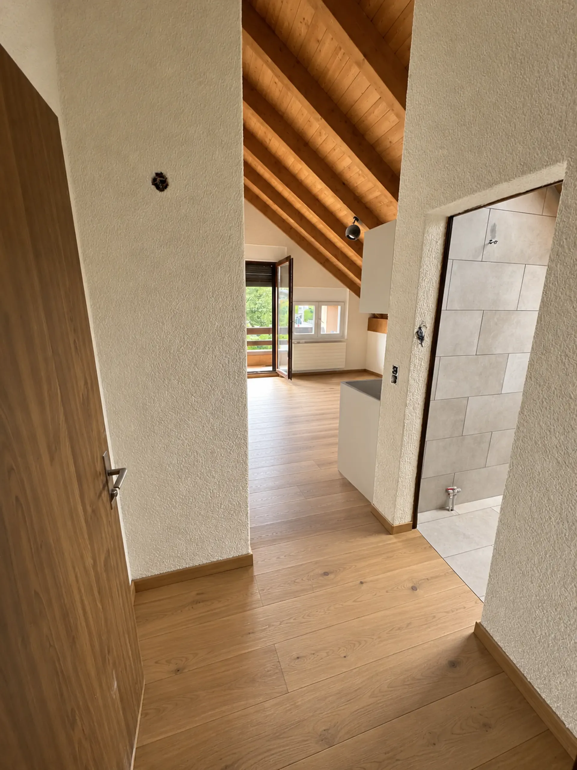 1-Zimmer-Dachwohnung mit Balkon – Erstbezug nach Totalsanierung