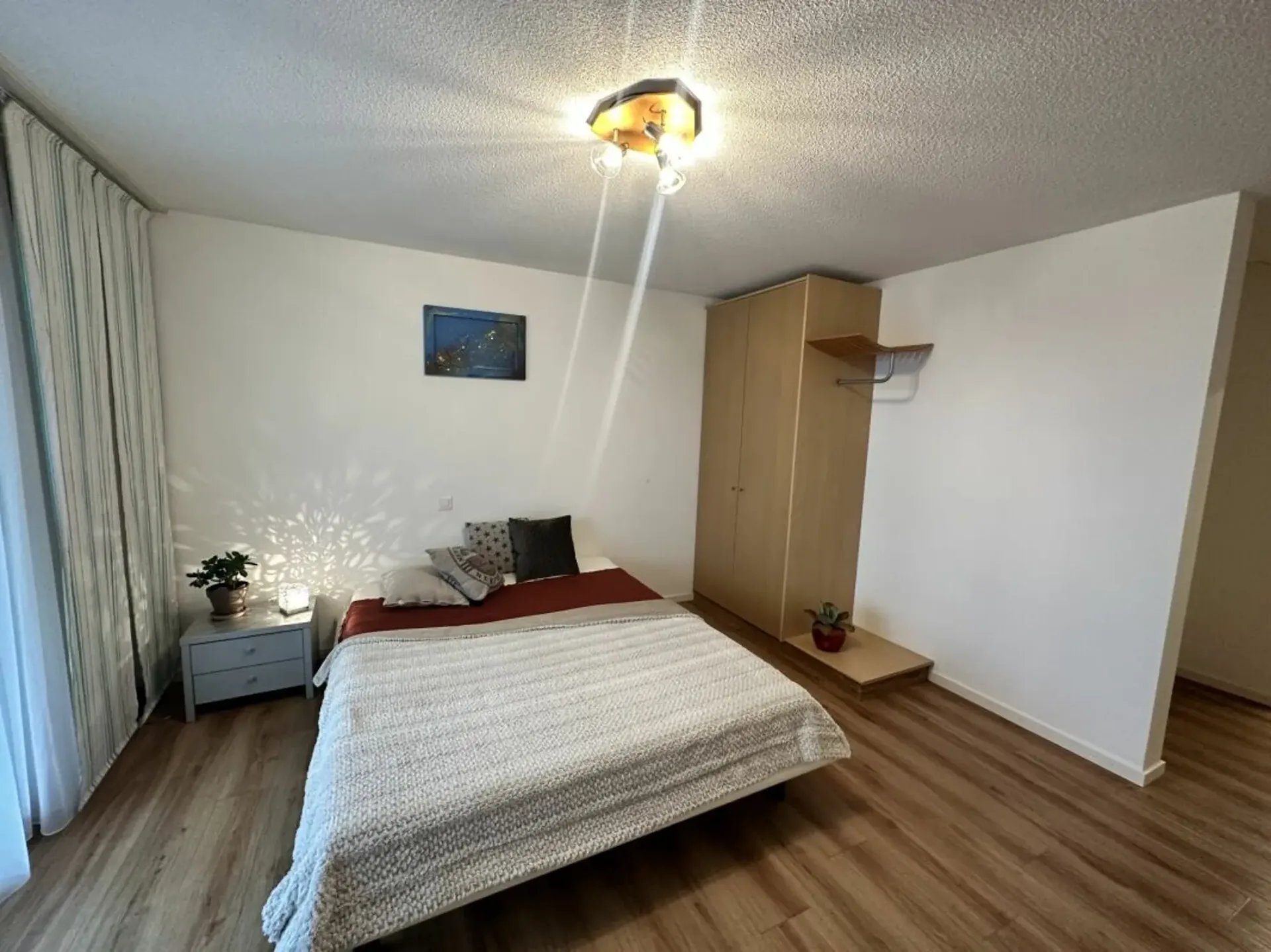 Furnished studio / 1-room apartment near city center