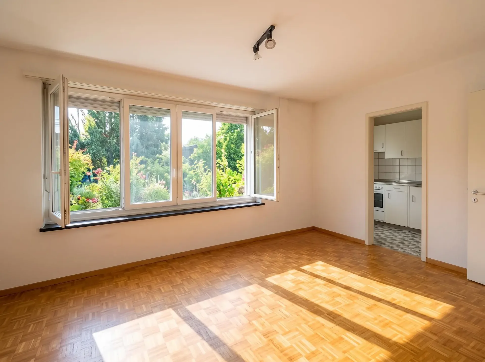 Charming 1.0-room apartment in the heart of Zürich-Altstetten
