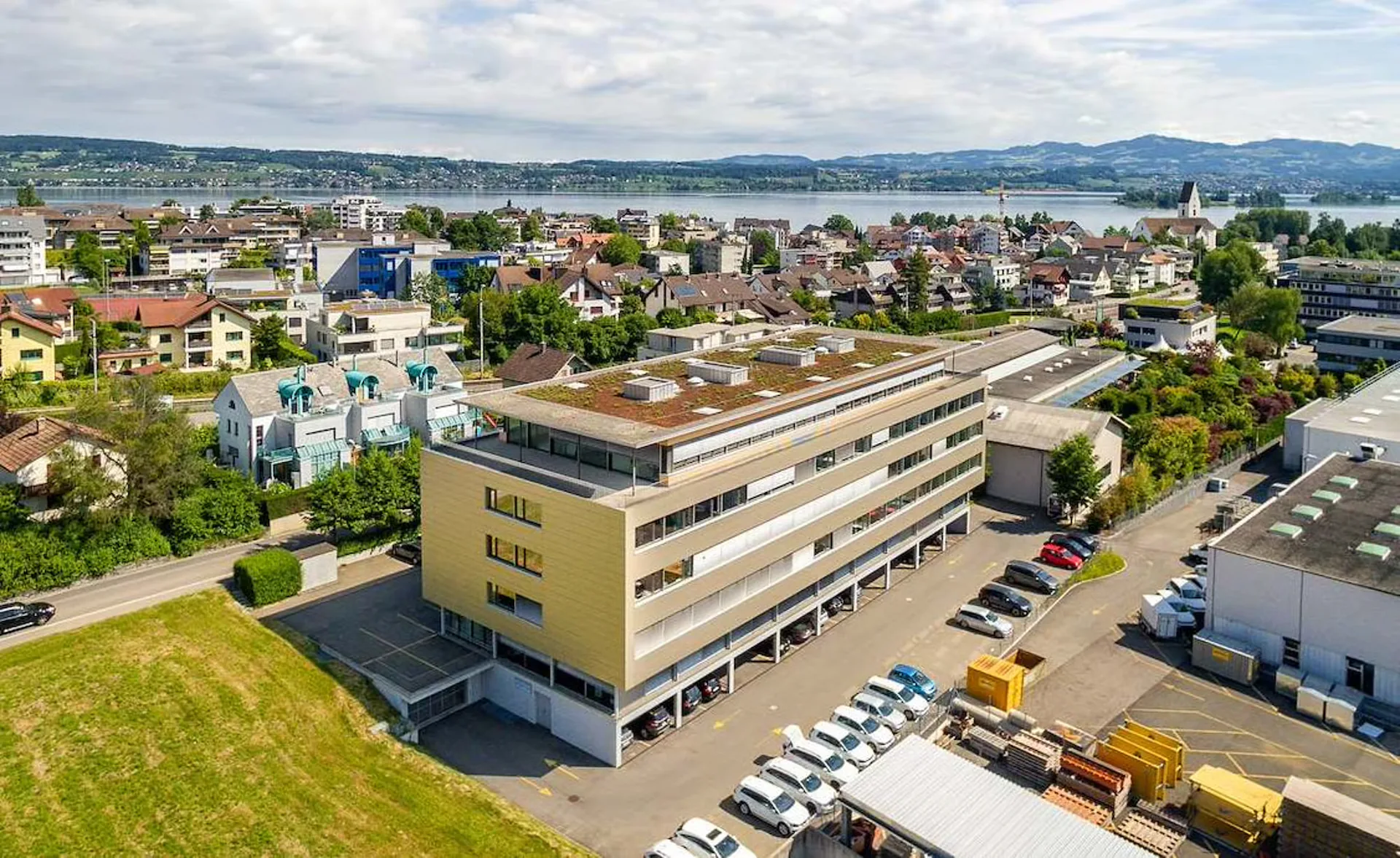 Looking for a successful location? Office space in an exclusive location