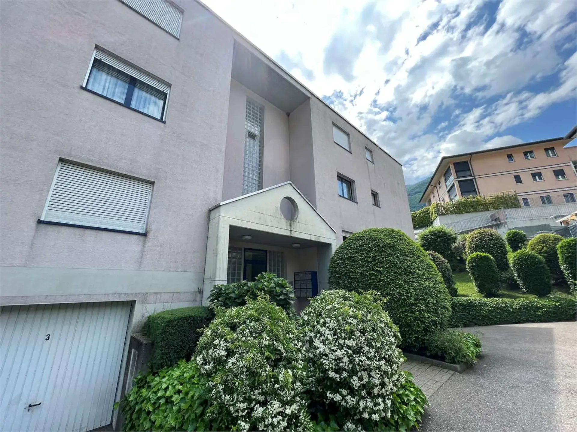 RiF 2710 Rivera spacious 4.5 rooms renovated