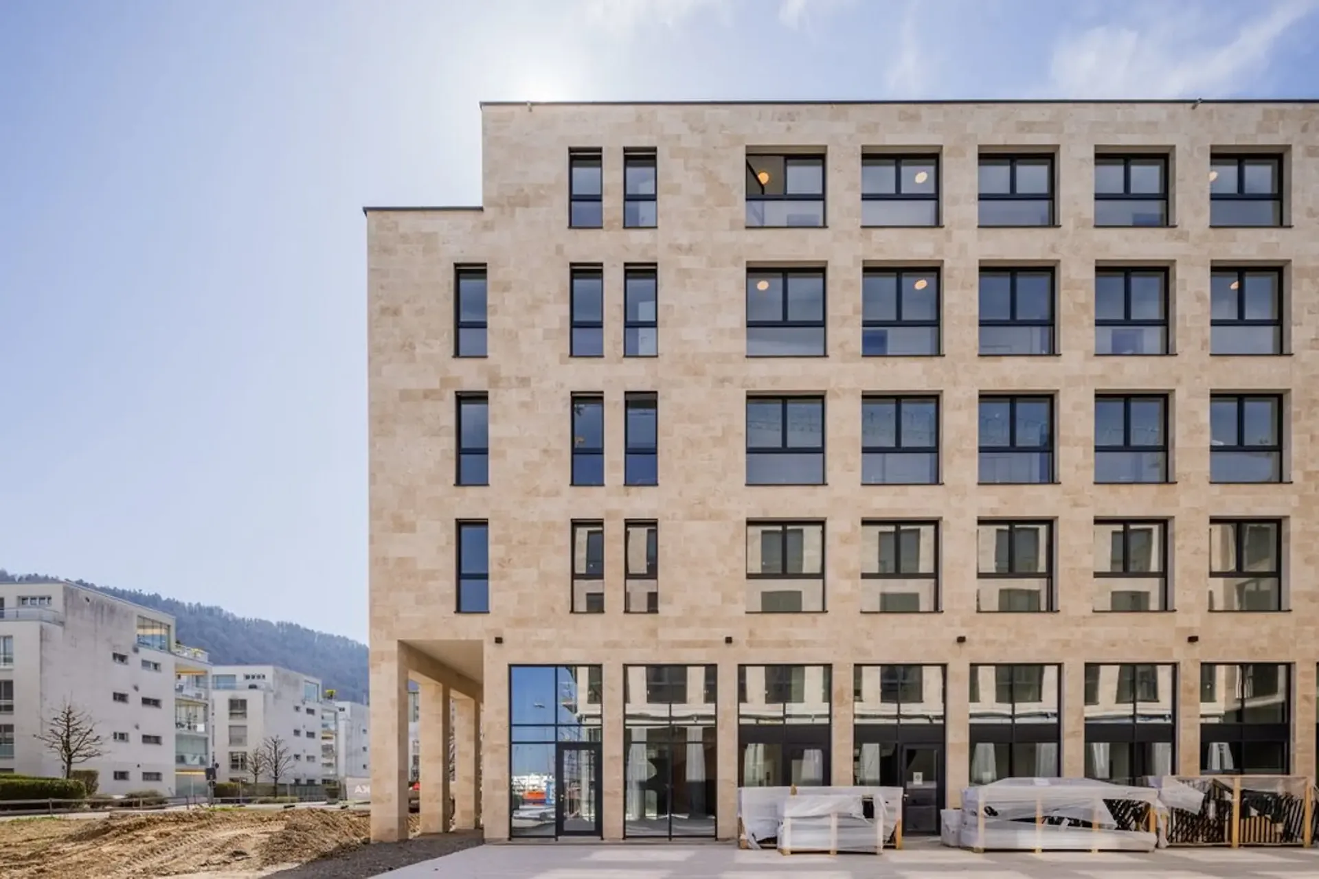 Espace de bureau/commercial attractif dans un immeuble neuf, première occupation à Lucerne/Littau