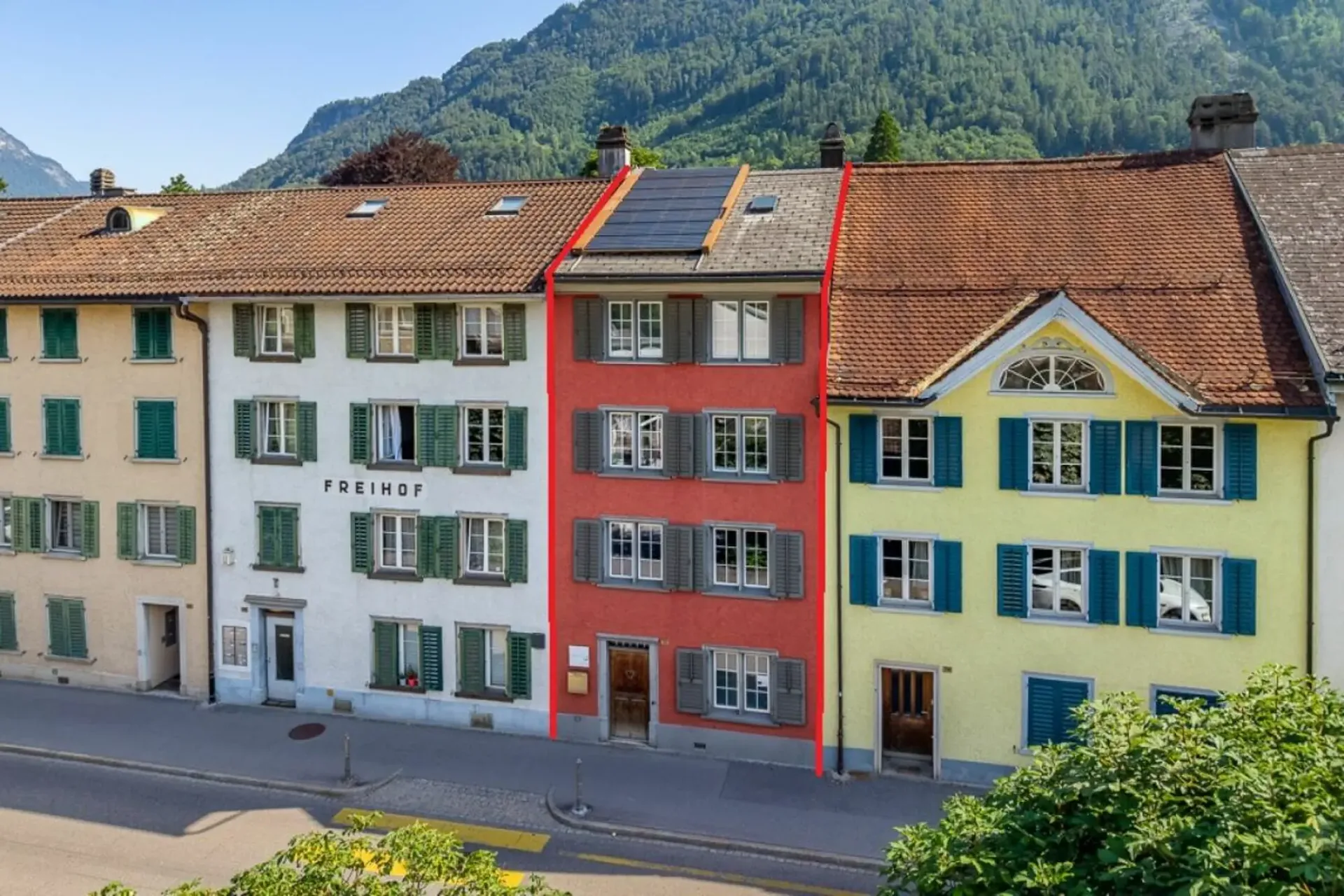 Attractive 6.5 room row house for rent in Ennenda near Glarus