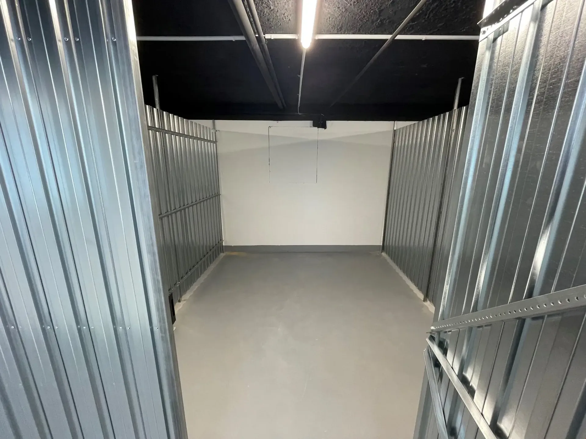 Handicraft magazine/warehouse in central location in Hergiswil for rent